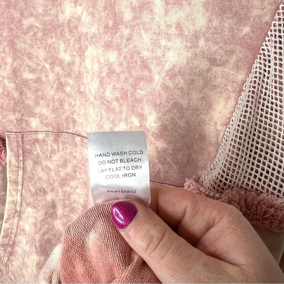 Bibi Pink Fishnet Accent Batwing Fringe Contemporary Pullover Sweatshirt Medium - Picture 10 of 15